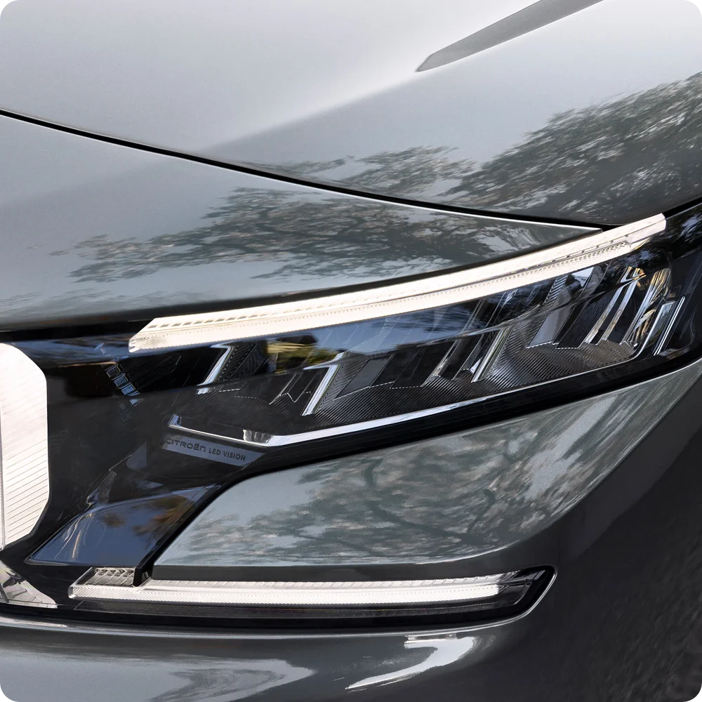 Front detail view Berlingo highlighting modern assertive design, safety, quality and assured contemporary character